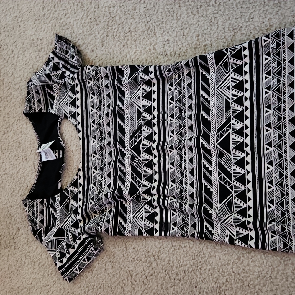 Womens geometric patterned dress